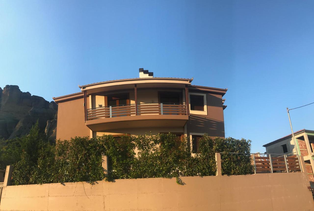 Villa Under Meteora Kalampáka Ngoại thất bức ảnh