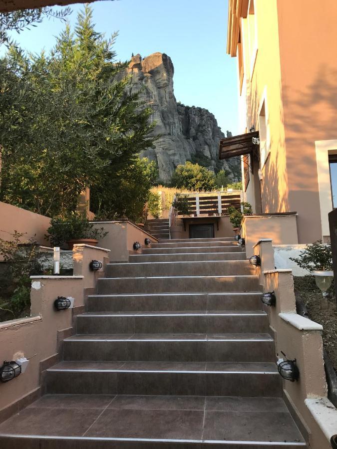 Villa Under Meteora Kalampáka Ngoại thất bức ảnh