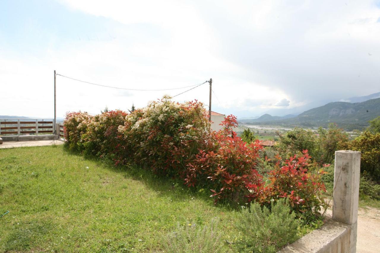 Villa Under Meteora Kalampáka Ngoại thất bức ảnh