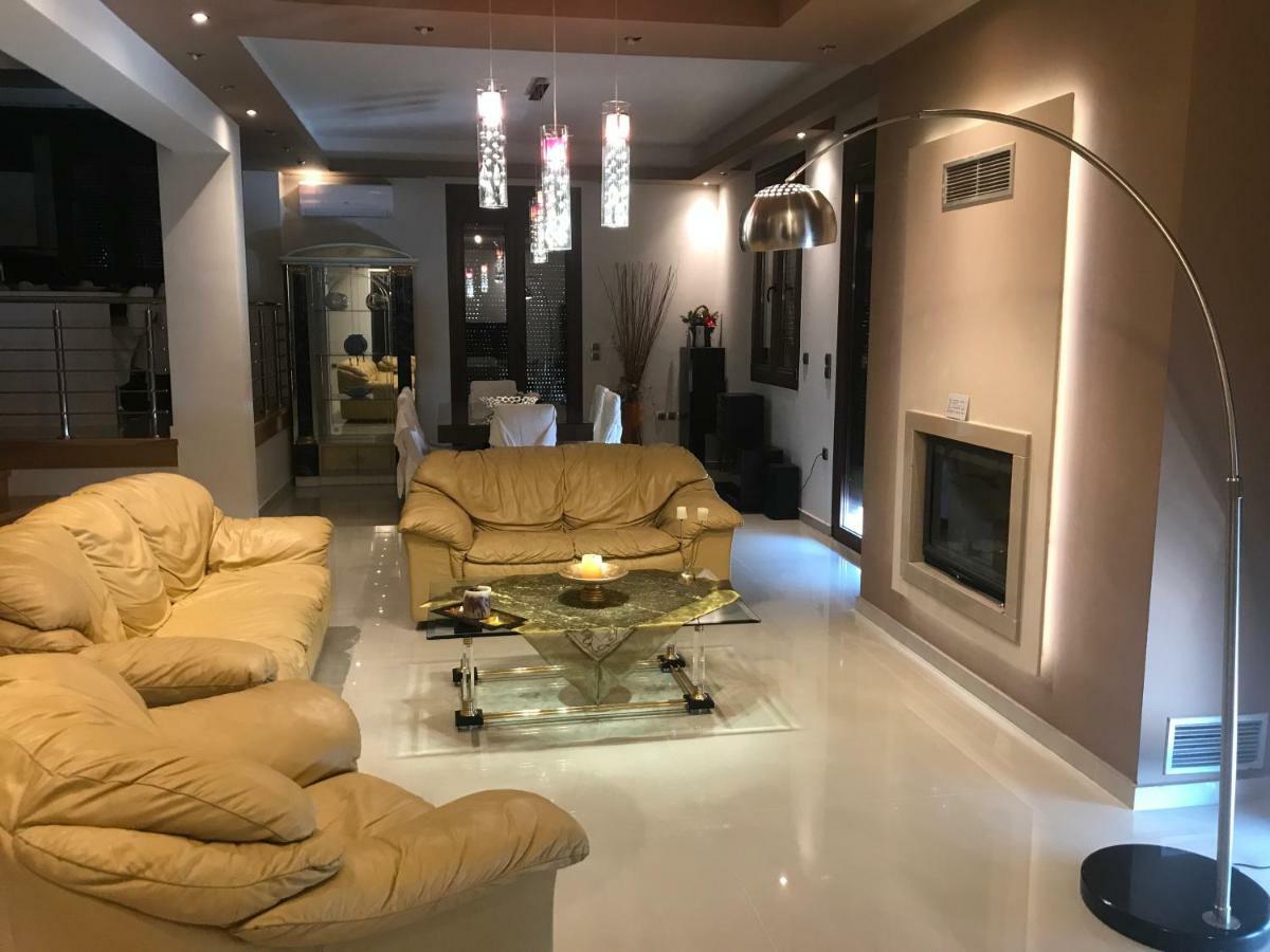 Villa Under Meteora Kalampáka Ngoại thất bức ảnh